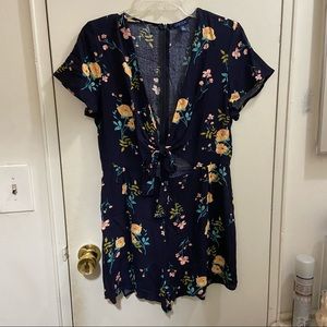 UK2LA Short Sleeve Floral Romper